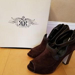 Rachel Roy Ankle Strap Peep Toe Heel, Size 7